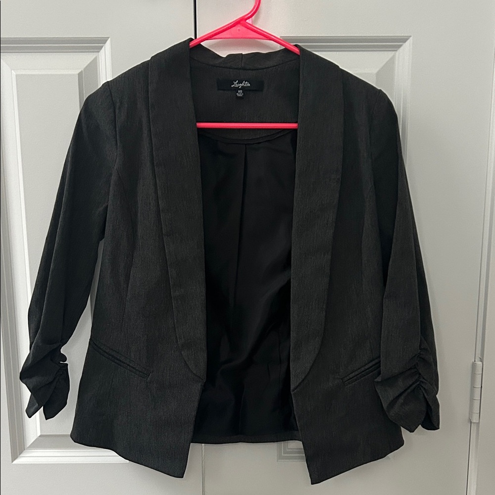 Chic Grey Blazer